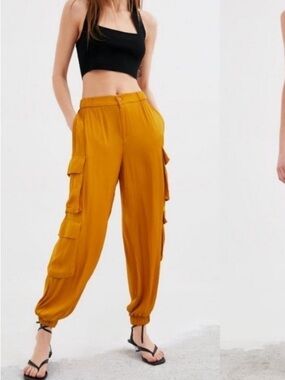 Zara Flowy Mustard Satin Cargo Joggers with Stacked Utility Flap Pockets. Size M